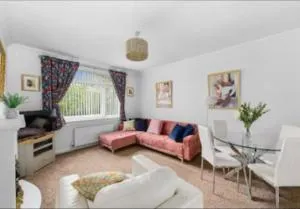 Grangeburn Residence - 2 bedroom home with parking - Grangemouth