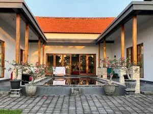Tropical Paradise Villa in Karangasem Bali - Kubu