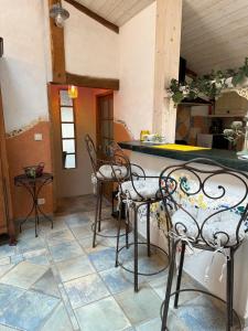 Maisons de vacances chez Marie, petit cocon avec piscine : photos des chambres