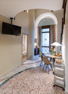 Aragona Suite