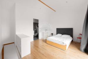 AS13871 - P2 en duplex au Centre Ville avec magnifique vue