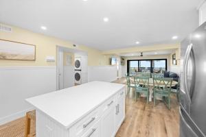 Tarpon Beach 302 condo