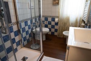 Elegante Alloggio con Parcheggio Gratuito