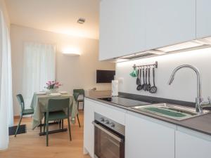 Superior One-Bedroom Apartment with Balcony