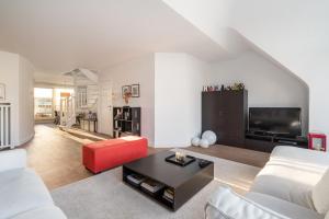 Stijlvol & lichtrijk Penthouse app met parking