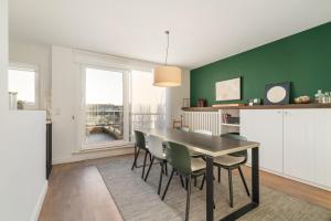 Stijlvol & lichtrijk Penthouse app met parking