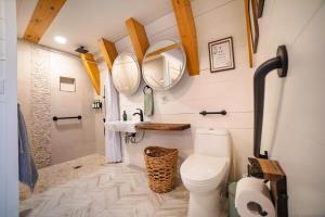 AAT - Timber A-Frame Cabin on French River