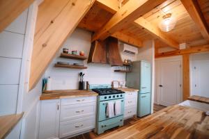 AAT - Timber A-Frame Cabin on French River