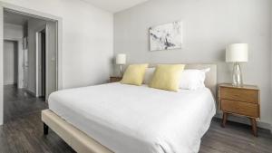 Landing at The Standard in the Heights - 1 Bedroom in Northside
