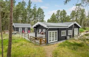 4 Bedroom Amazing Home In Nexø - Spidsegård