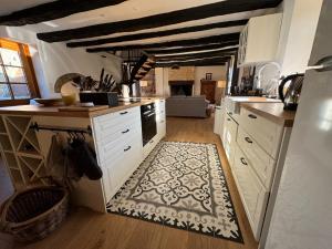 Maisons de vacances Le corps de Ferme et la Grange a Chassagne : photos des chambres