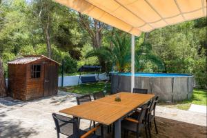 Beach House, 1 min to beach