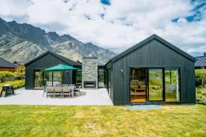 Pioneer at Jack’s Point - 金斯顿