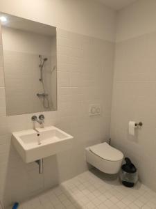 Auberges de jeunesse Auberge de Jeunesse HI Cahors : Chambre Simple avec Salle de Bains 