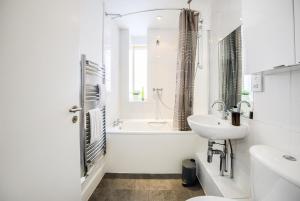4BR Coventry l Sleeps 10 l Close to Uni