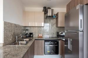 Encantador Apto en Torre de Lujo, Piscina, AC & Parking