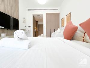 Luxurious Studio in Arjan With Balcony & Views