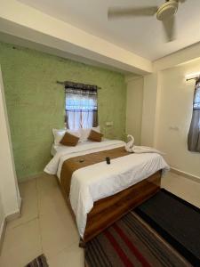 Shree om sai lodging