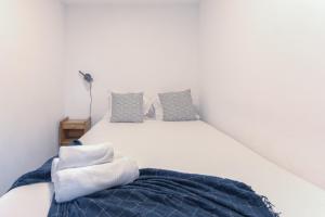 Alfama Design with Terrace by Homing