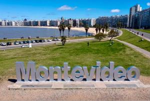 Apto a una cuadra de la playa Pocitos