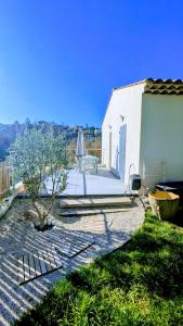 Maisons de vacances Haut de villa 2P, jardin, clim, prise VL Electrique : photos des chambres