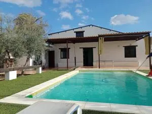 Modern Villa with Pool in Valleverde, 110 m² - Marchena