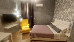 Easily accessible secure Ground floor with breakfast items