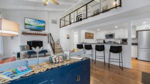 Modern Getaway - New Outdoor Amenities! - Location