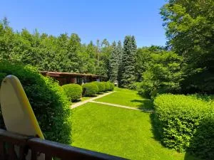 ZÁTOKA Živohošť - Chaty - Slapy