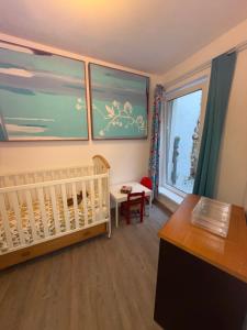 Apartamento com pátio em frente praia