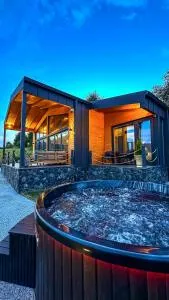 Balada dintre dealuri - Casa Soarelui si Casa Lunii - 西斯纳迪奥拉