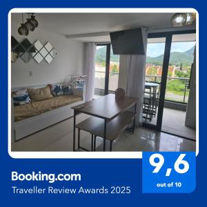 Apartamento novo em Caiobá - vencedor Traveller Award 2025