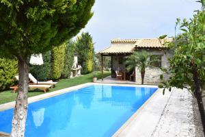 private villa near Arvi