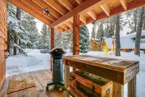 5 Mi to Breckenridge Ski Resort Cozy Wood Cabin! - Blue River