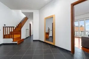 Attico di 300 mq 6 camere 5 bagni, ampio terrazzo - Trezzano sul Naviglio