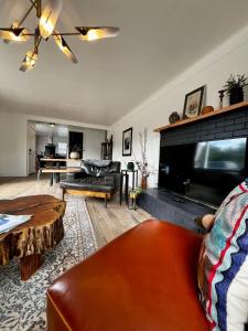 Newly Renovated Pad Near DT BZN