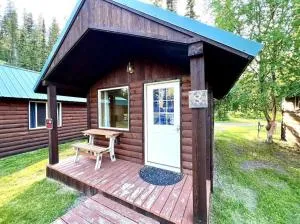 Triple G’s Resort - Cabin 8 - Dupuyer