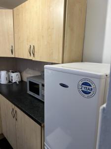 NICE HOUSE Families contractors