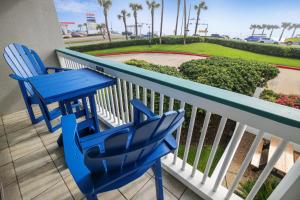 Casa Del Mar 102-Beach-a-holic