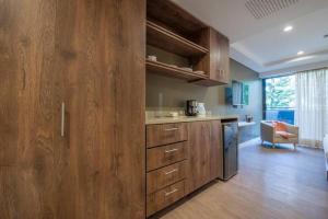 El Tesoro Medellín Hab310 by Letoh