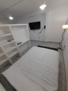 Zona Universitaria Totalmente amoblado