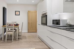 The Heart of Brixham, Bolton Plaice, Luxury Apartment