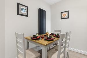The Heart of Brixham, Bolton Plaice, Luxury Apartment