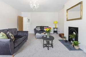 The Heart of Brixham, Bolton Plaice, Luxury Apartment