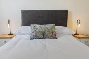 The Heart of Brixham, Bolton Plaice, Luxury Apartment