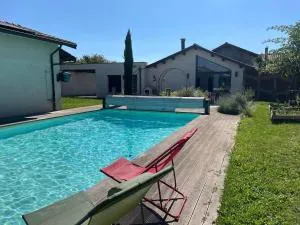 La Fontaine, Maison avec Piscine à 8 mn de Belleville - 索恩河畔贝尔维尔