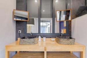 Maisons de vacances La Fontaine, Maison avec Piscine a 8 mn de Belleville : photos des chambres