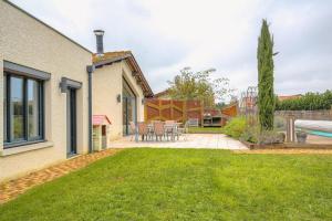 Maisons de vacances La Fontaine, Maison avec Piscine a 8 mn de Belleville : photos des chambres