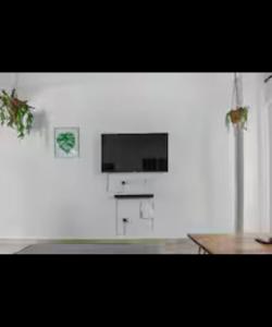 Serene 1-bedroom Retreat With Modern Amenities