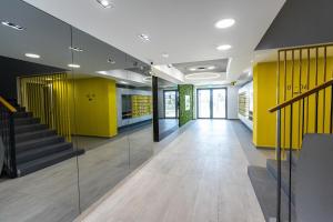 Sarah Apartment Arena